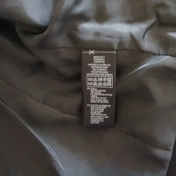 Forever 21 women's vest. - Picture 4 of 5